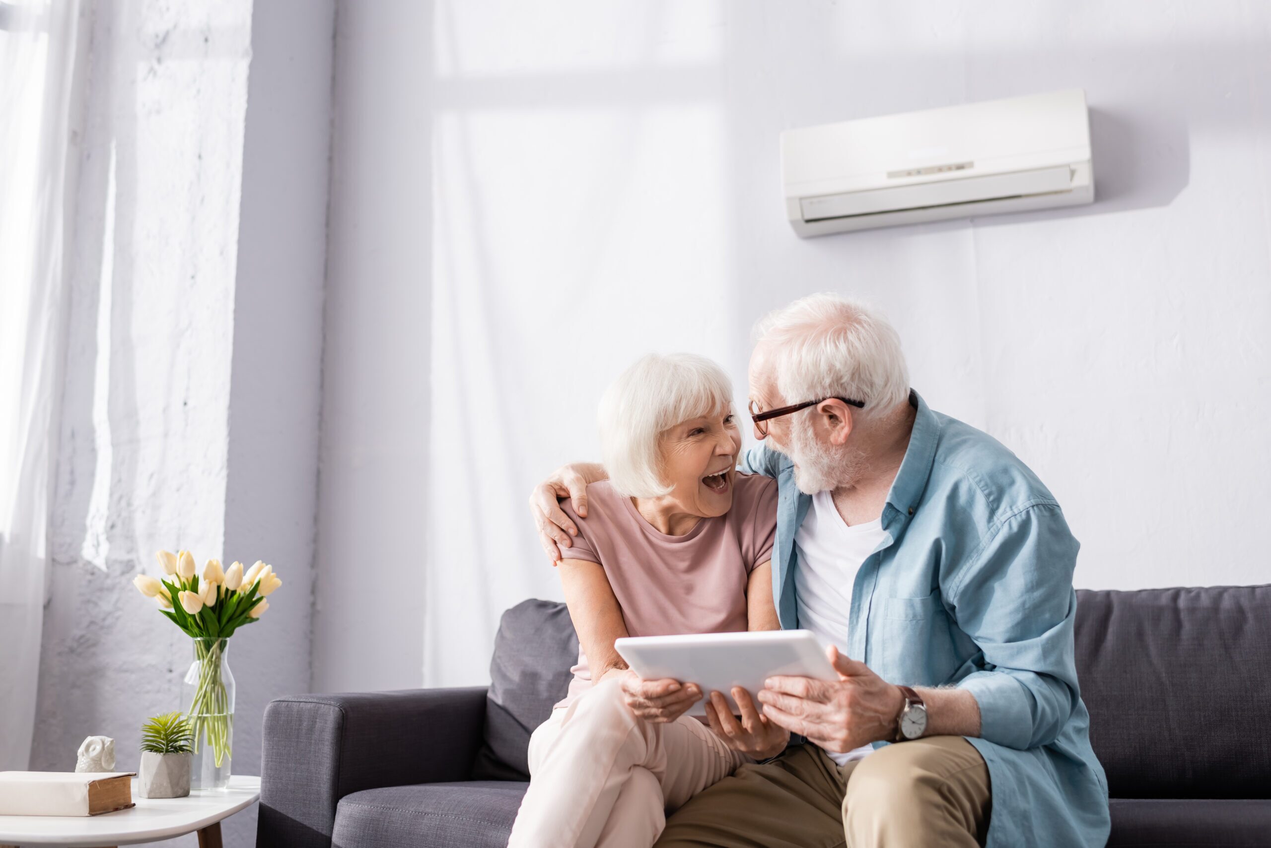 Couple Lounge Aircon